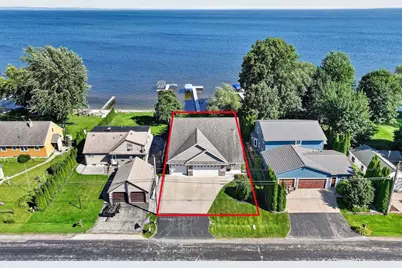 4666 Island View Drive, Oshkosh, WI 54901 - Photo 3