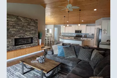 4666 Island View Drive, Oshkosh, WI 54901 - Photo 33