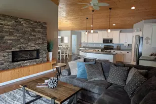4666 Island View Dr, Oshkosh, WI 54901 - Photo 33