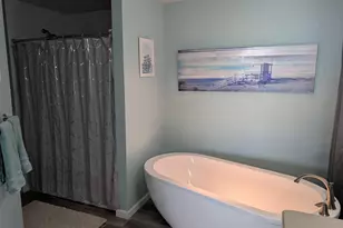 4666 Island View Dr, Oshkosh, WI 54901 - Photo 39