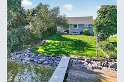 4666 Island View Drive, Oshkosh, WI 54901 - Photo 1