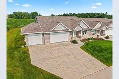 911 Barronwood Drive, Green Bay, WI 54311 - Photo 9