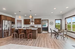911 Barronwood Dr, Green Bay, WI 54311 - Photo 25