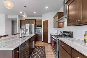 911 Barronwood Dr, Green Bay, WI 54311 - Photo 27