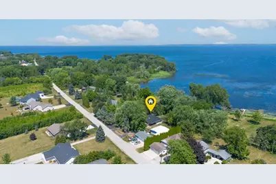 5984 Lake Road, Oshkosh, WI 54902 - Photo 3