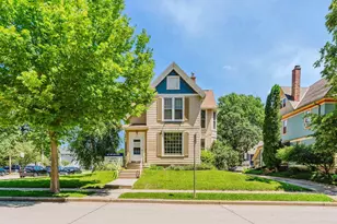 620 Elmwood Ave, Oshkosh, WI 54901 - Photo 1