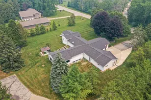 2305 Jesse Ln, Suamico, WI 54313 - Photo 79
