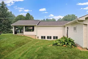 2305 Jesse Ln, Suamico, WI 54313 - Photo 63