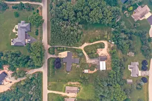 2305 Jesse Ln, Suamico, WI 54313 - Photo 77