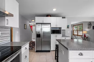 1275 N Franco Ct, De Pere, WI 54115 - Photo 11