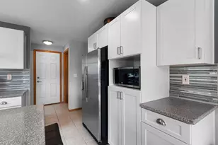 1275 N Franco Ct, De Pere, WI 54115 - Photo 13