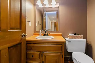 2078 Sandalwood Ct, Green Bay, WI 54304 - Photo 25