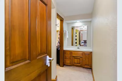 2078 Sandalwood Court, Green Bay, WI 54304 - Photo 35
