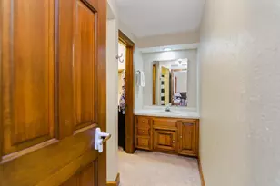 2078 Sandalwood Ct, Green Bay, WI 54304 - Photo 35