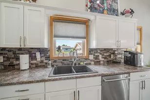 206 Donovan Cir, Rosendale, WI 54974 - Photo 9