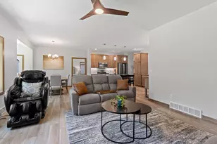 2685 Chambers Xing, Green Bay, WI 54313 - Photo 15