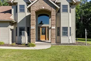 1570 McIntosh Ct, Oshkosh, WI 54904 - Photo 5