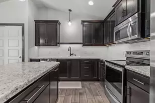 N8973 Spring Valley Rd, Menasha, WI 54952 - Photo 9