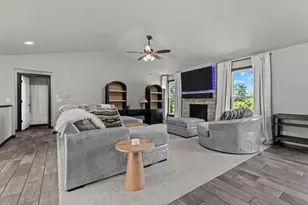 N8973 Spring Valley Rd, Menasha, WI 54952 - Photo 5