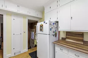 1044 Mt Vernon St, Oshkosh, WI 54901 - Photo 9
