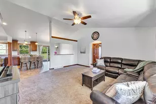 988 Creek Ct, Little Suamico, WI 54141 - Photo 3