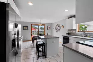 1275 N Franco Ct, De Pere, WI 54115 - Photo 19