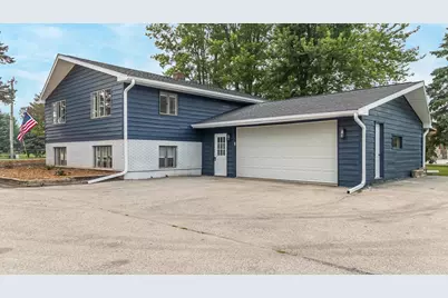3722 N Casaloma Drive, Appleton, WI 54913 - Photo 1