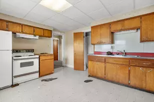 2034 Jefferson St, New Holstein, WI 53061 - Photo 21