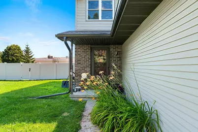 2744 Monaco Drive, Green Bay, WI 54311 - Photo 9