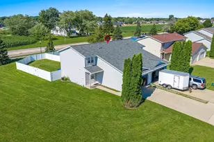 2745 Monaco Dr, Green Bay, WI 54311 - Photo 19