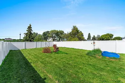 2745 Monaco Drive, Green Bay, WI 54311 - Photo 13