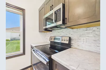 3196 W Ryegrass Drive, Appleton, WI 54913 - Photo 5