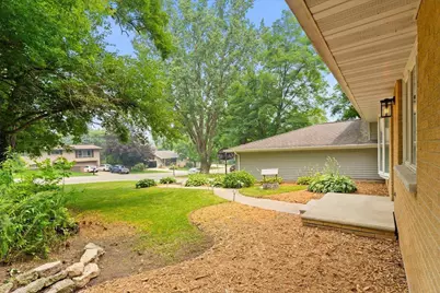 2596 Deckner Avenue, Green Bay, WI 54302 - Photo 3
