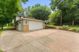 2596 Deckner Ave, Green Bay, WI 54302 - Photo 49