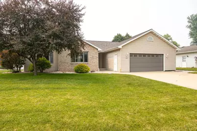 1203 Montclaire Court, Appleton, WI 54915 - Photo 3