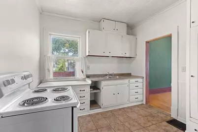 912 Jackson Street, Oshkosh, WI 54901 - Photo 17
