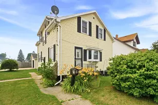 2201 11th St, Two Rivers, WI 54241 - Photo 3