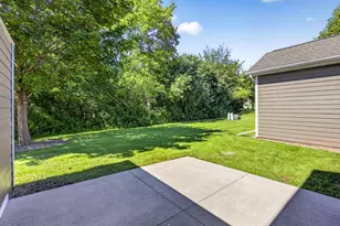 1717 Oak Hollow Ln, Neenah, WI 54956 - Photo 55