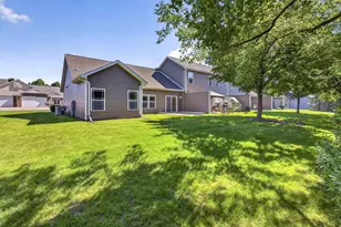 1717 Oak Hollow Ln, Neenah, WI 54956 - Photo 51