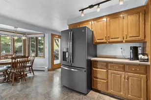 212 Madison St, Oconto, WI 54153 - Photo 11