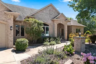 3036 Warm Springs Dr, Green Bay, WI 54311 - Photo 3