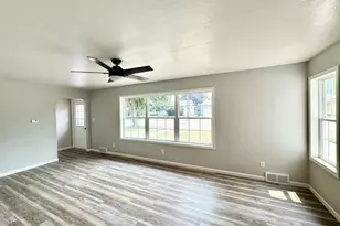 139 N Wood Ave, Peshtigo, WI 54157 - Photo 3