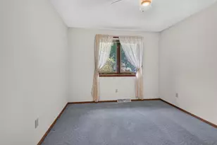 713 Canberry Ct, De Pere, WI 54115 - Photo 27