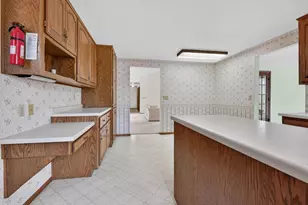 713 Canberry Ct, De Pere, WI 54115 - Photo 5