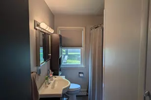 415 W 19th Ave, Oshkosh, WI 54902 - Photo 11