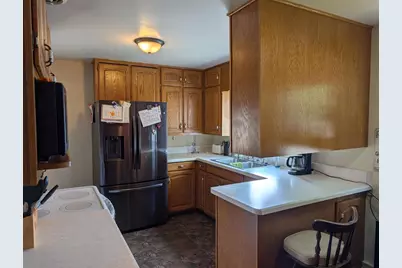 415 W 19th Avenue, Oshkosh, WI 54902 - Photo 13