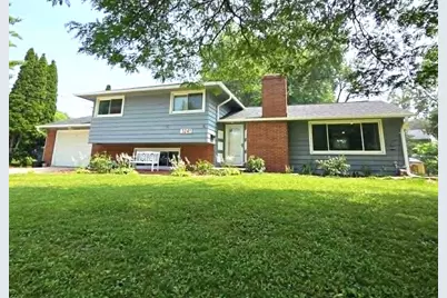 3241 S Clay Street, Green Bay, WI 54301 - Photo 5