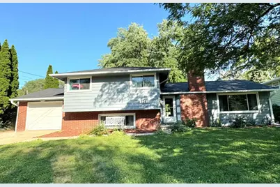3241 S Clay Street, Green Bay, WI 54301 - Photo 3