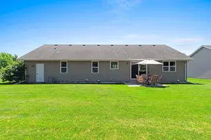 3405 Paula St, Green Bay, WI 54311 - Photo 9