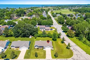 3405 Paula St, Green Bay, WI 54311 - Photo 7